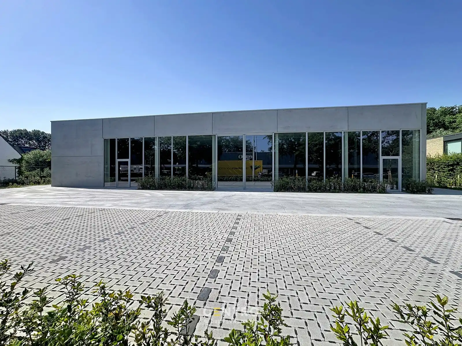 AAA-locatie: Nieuwe HANDELSRUIMTE (± 550m²) te huur met private parkeerplaatsen op het terrein. Langs DE Maalse Steenweg te Brugge (Sint-Kruis) foto 8