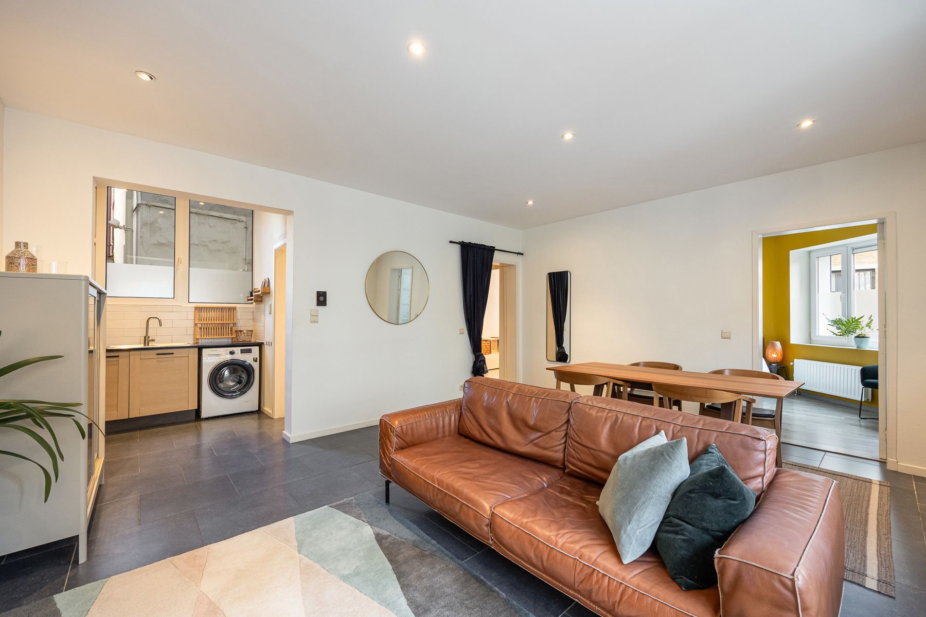 Instapklaar hoekappartement op TOPLOCATIE Sint-Andries !  foto 3