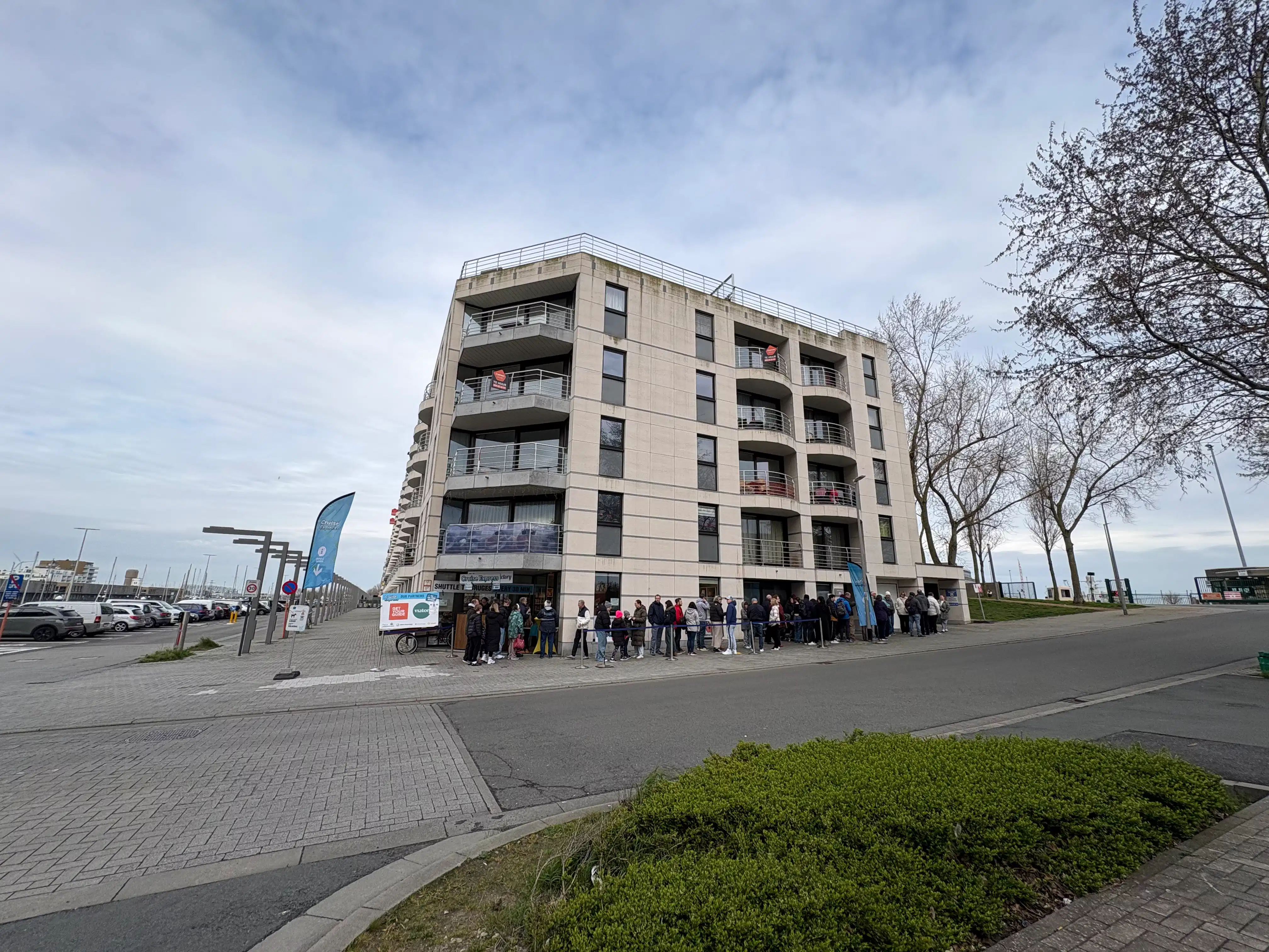 Heel ruim appartement met drie slaapkamers en twee terrassen te Zeebrugge. Mooi uitzicht op de Haven. foto 21