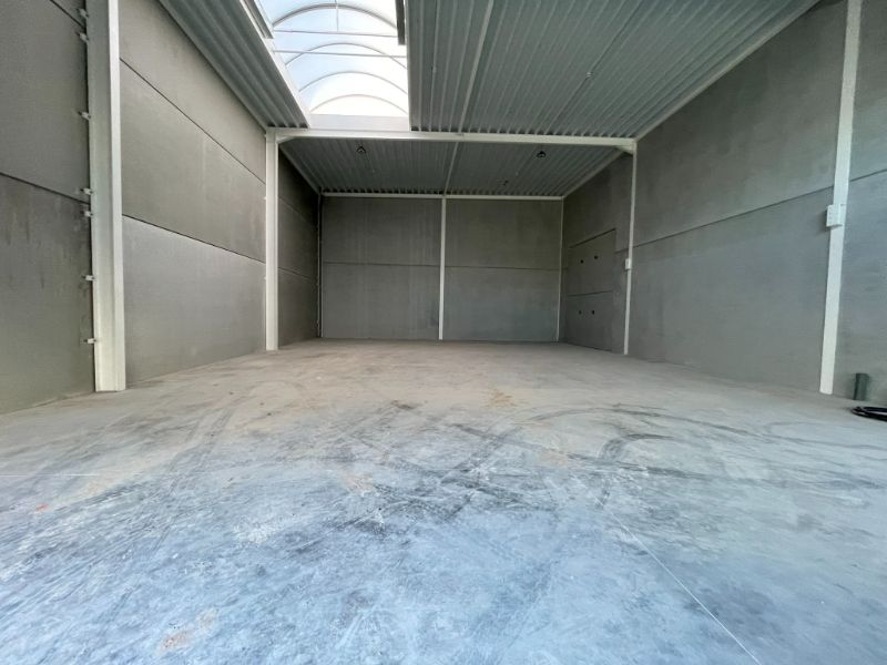 Modern magazijn van 216 m² met parkeerplaatsen op toplocatie in Evergem foto 18