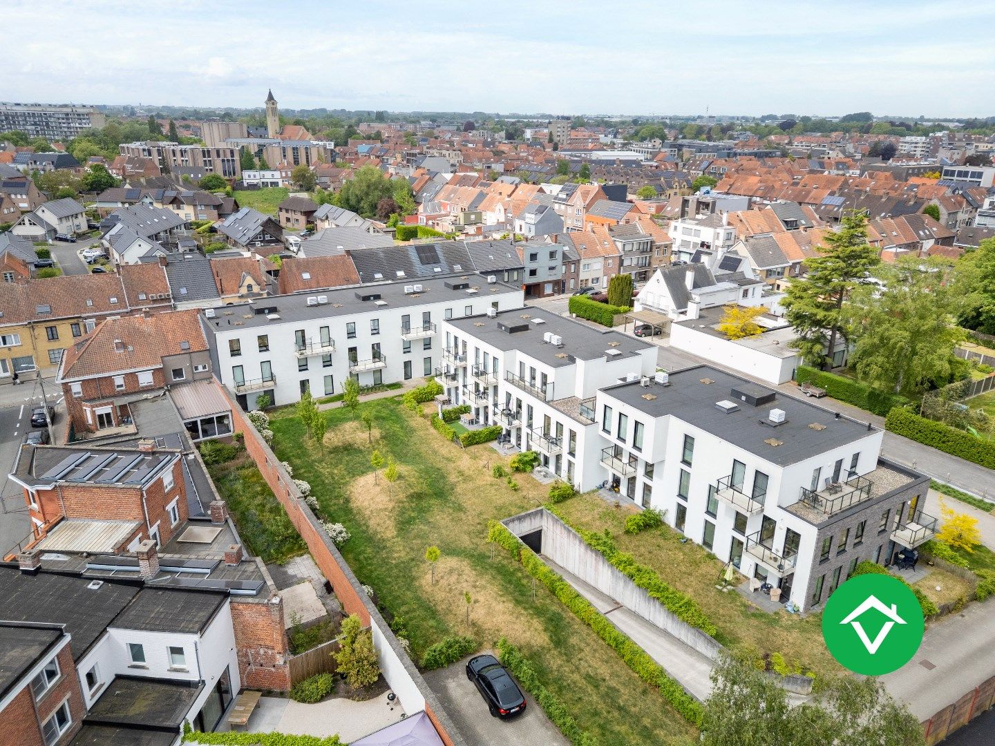 Recent, instapklaar appartement met één slaapkamer, ruim terras en autostaanplaats te Roeselare foto 25