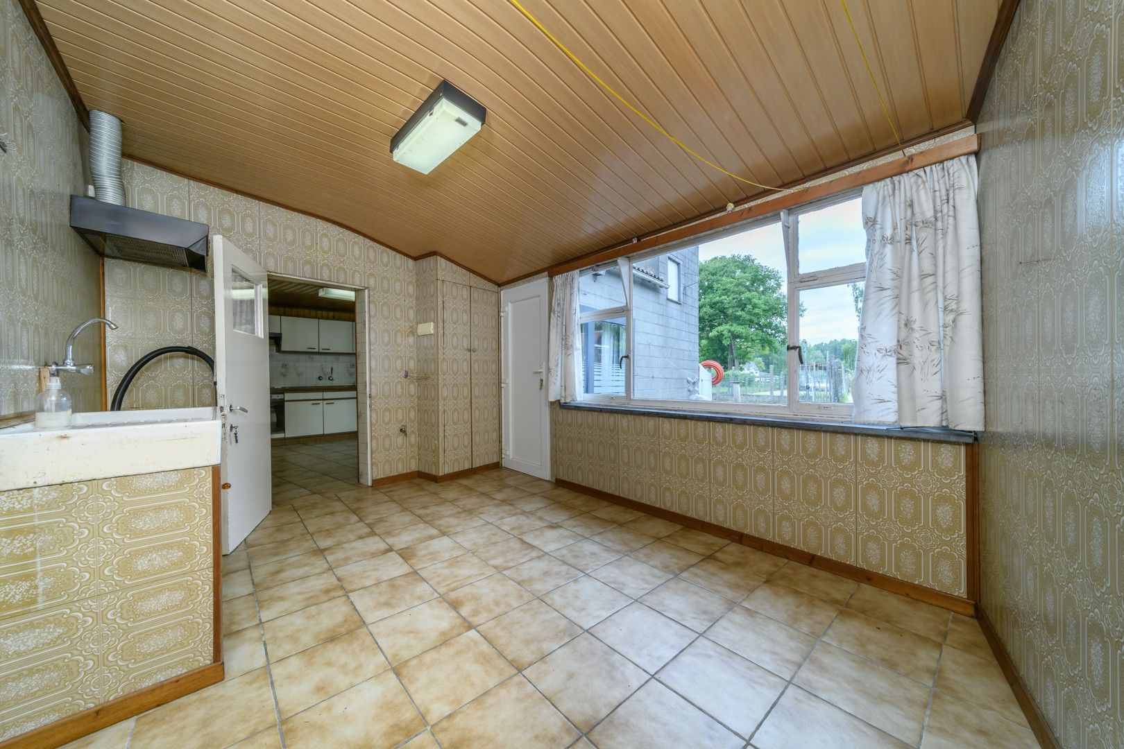 Te renoveren gezinswoning te Erpe-Mere foto 11