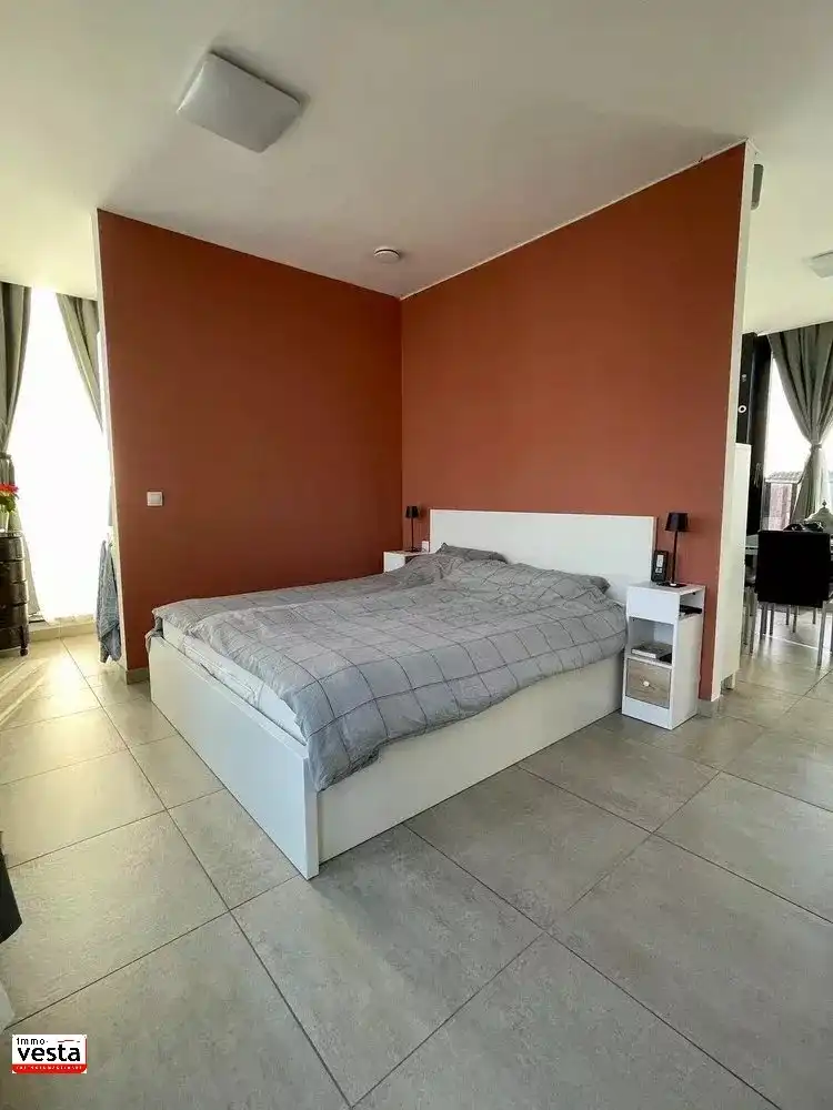 Lichtrijke dakstudio in centrum Sint-Truiden foto 6