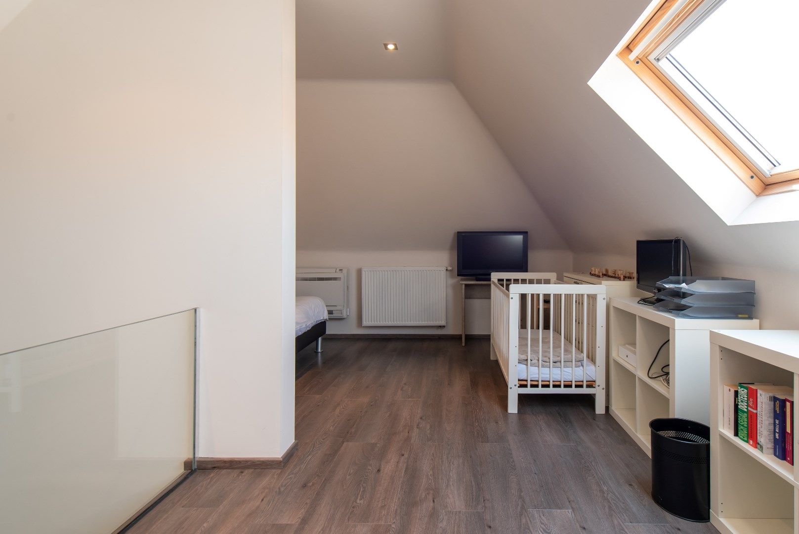 Gerenoveerde villa met 5 slpk's foto 17