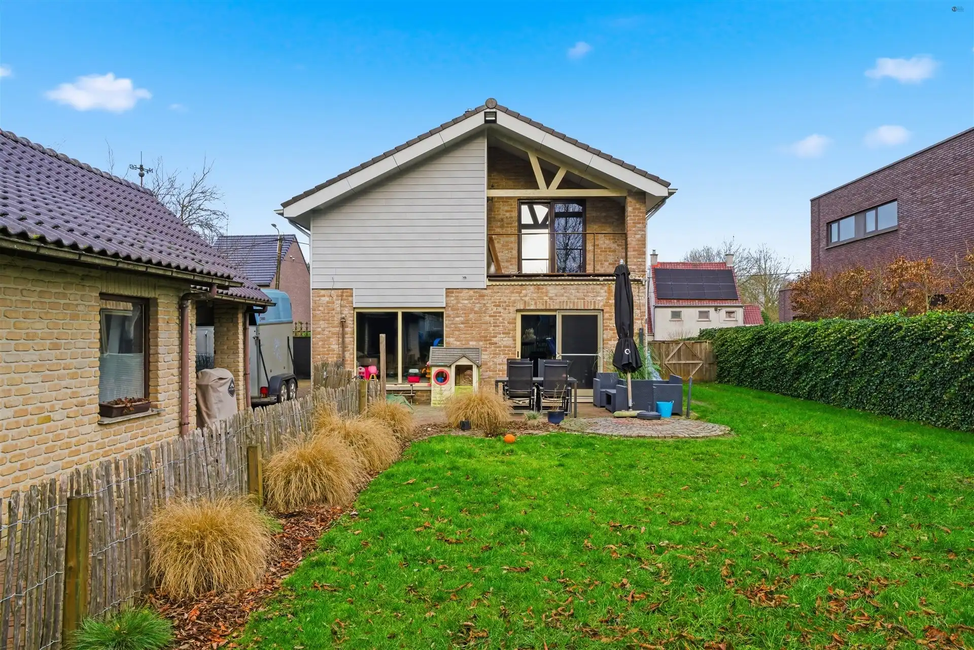 Open bebouwing met grote grond van 3.711m² foto 2