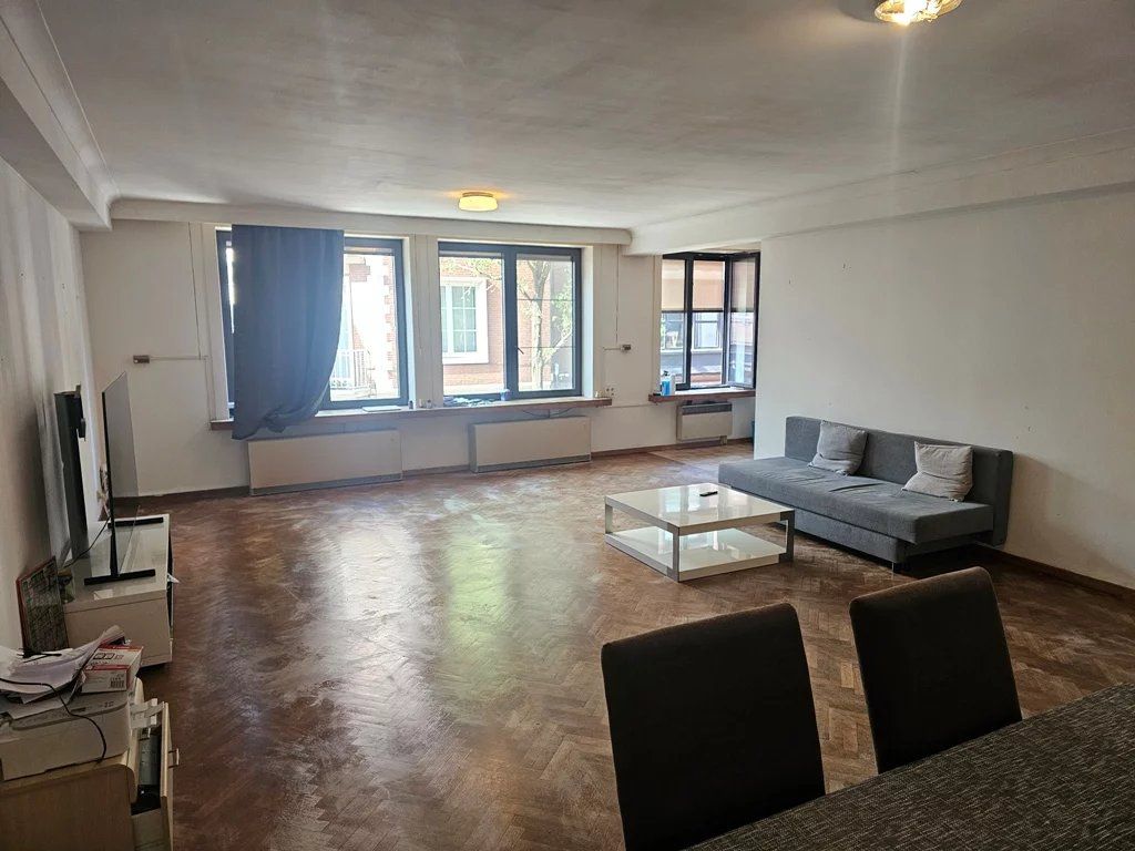 🏙️ Uniek appartement in hartje Hasselt met tal van mogelijkheden! foto 3