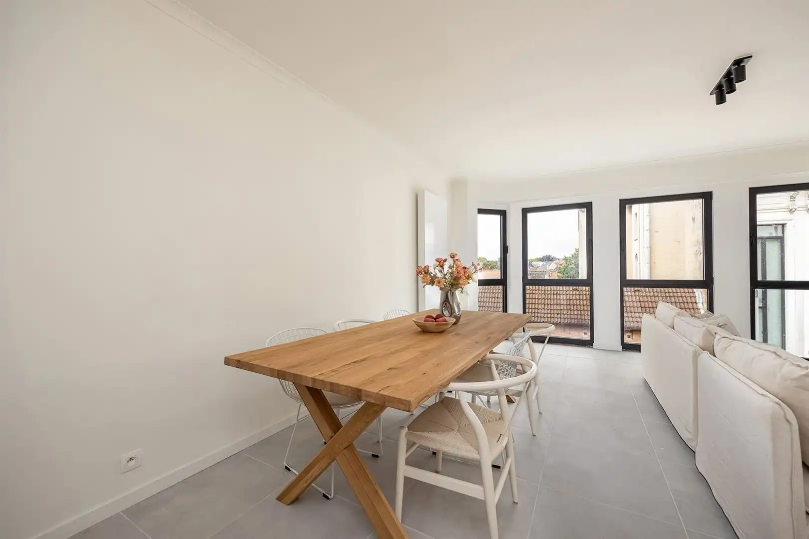 instapklare renovatie met groot terras foto 6