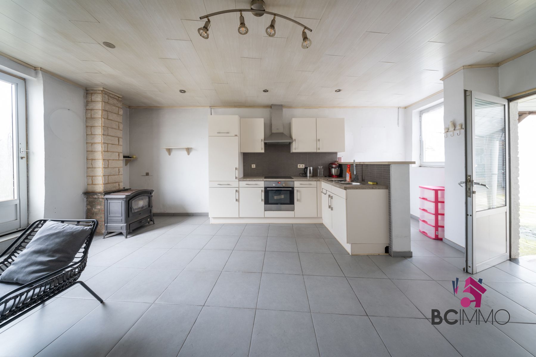 Karaktervolle woning met ruime tuin te Genk foto 21