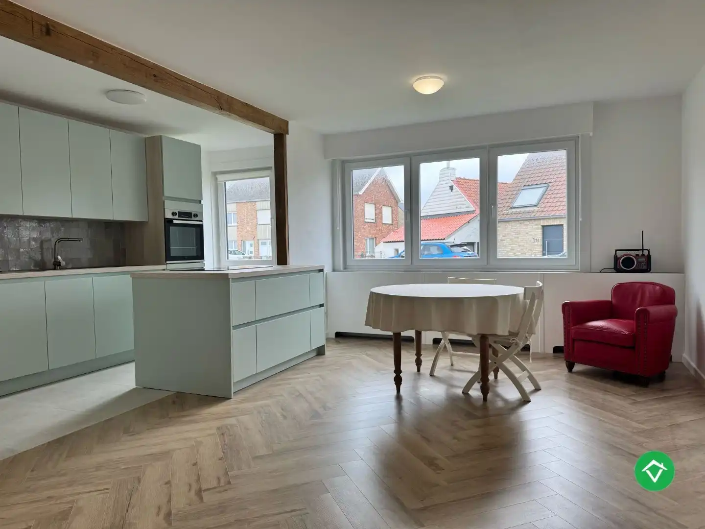 Gerenoveerd 2-slaapkamerappartement met tuin in Klemskerke, De Haan foto 8