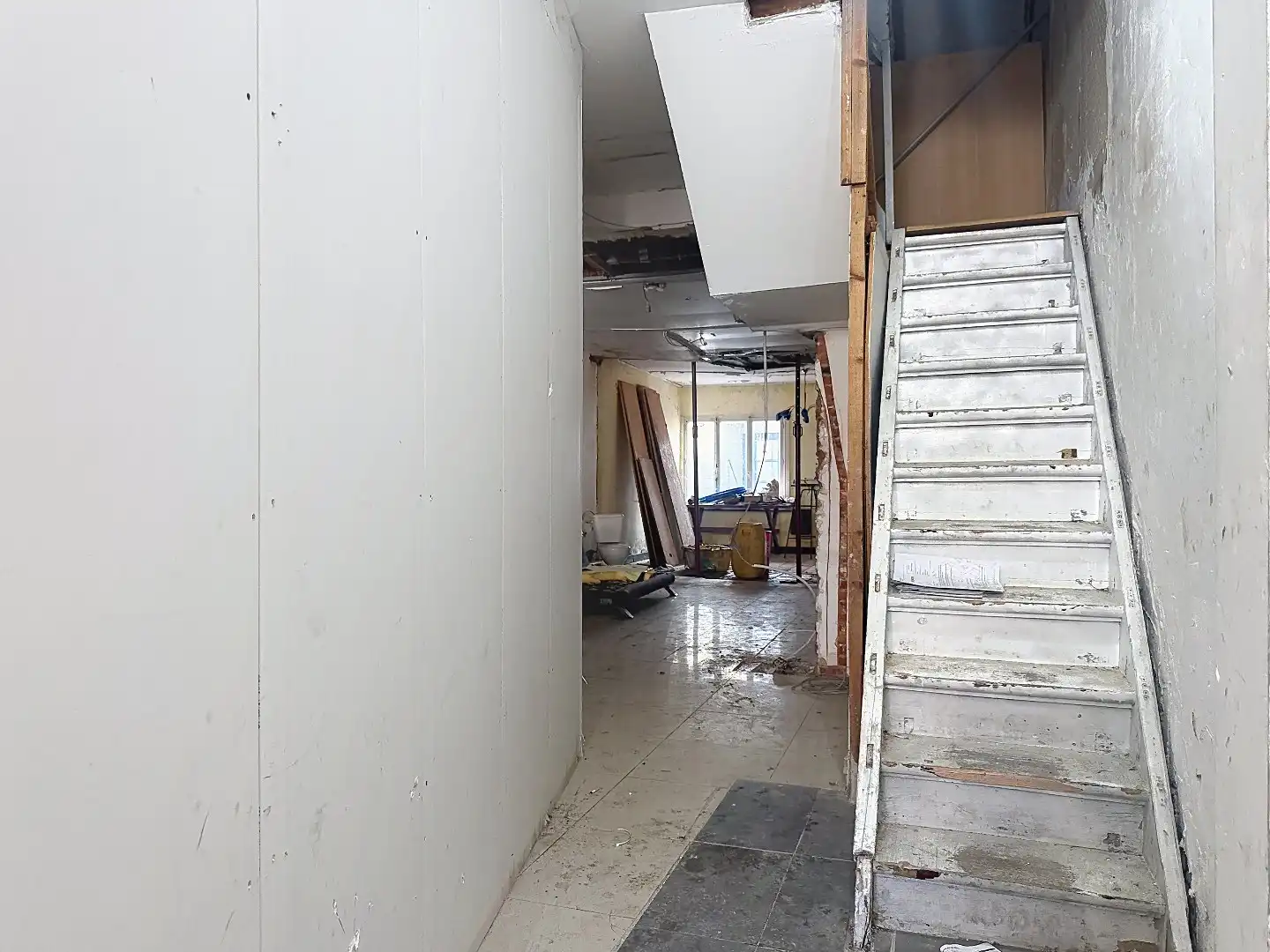 Te renoveren pand met veel potentieel in het centrum van Willebroek! foto 2