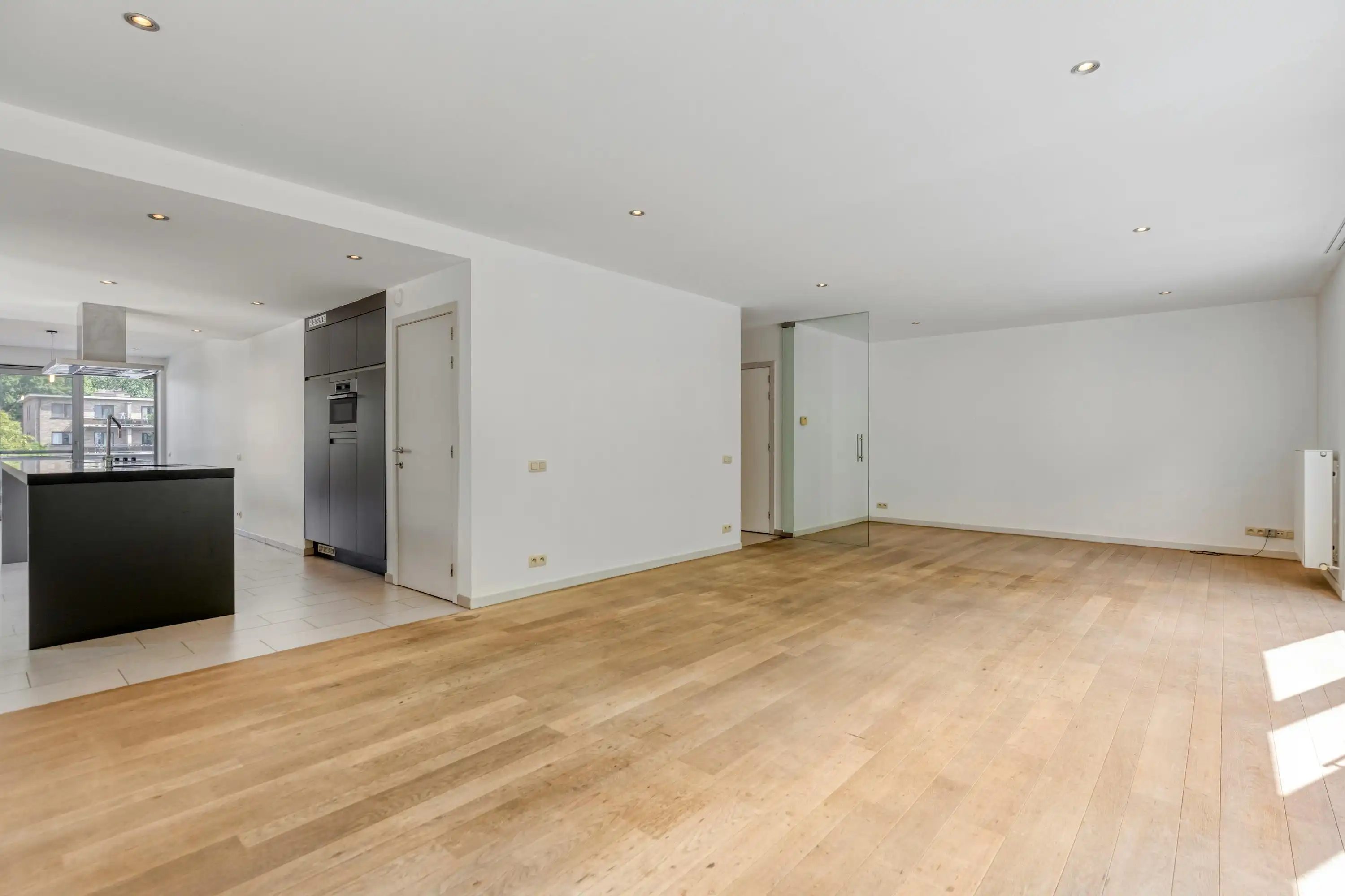 Ruim appartement met 2 slpk en garage te koop in Brasschaat foto 10