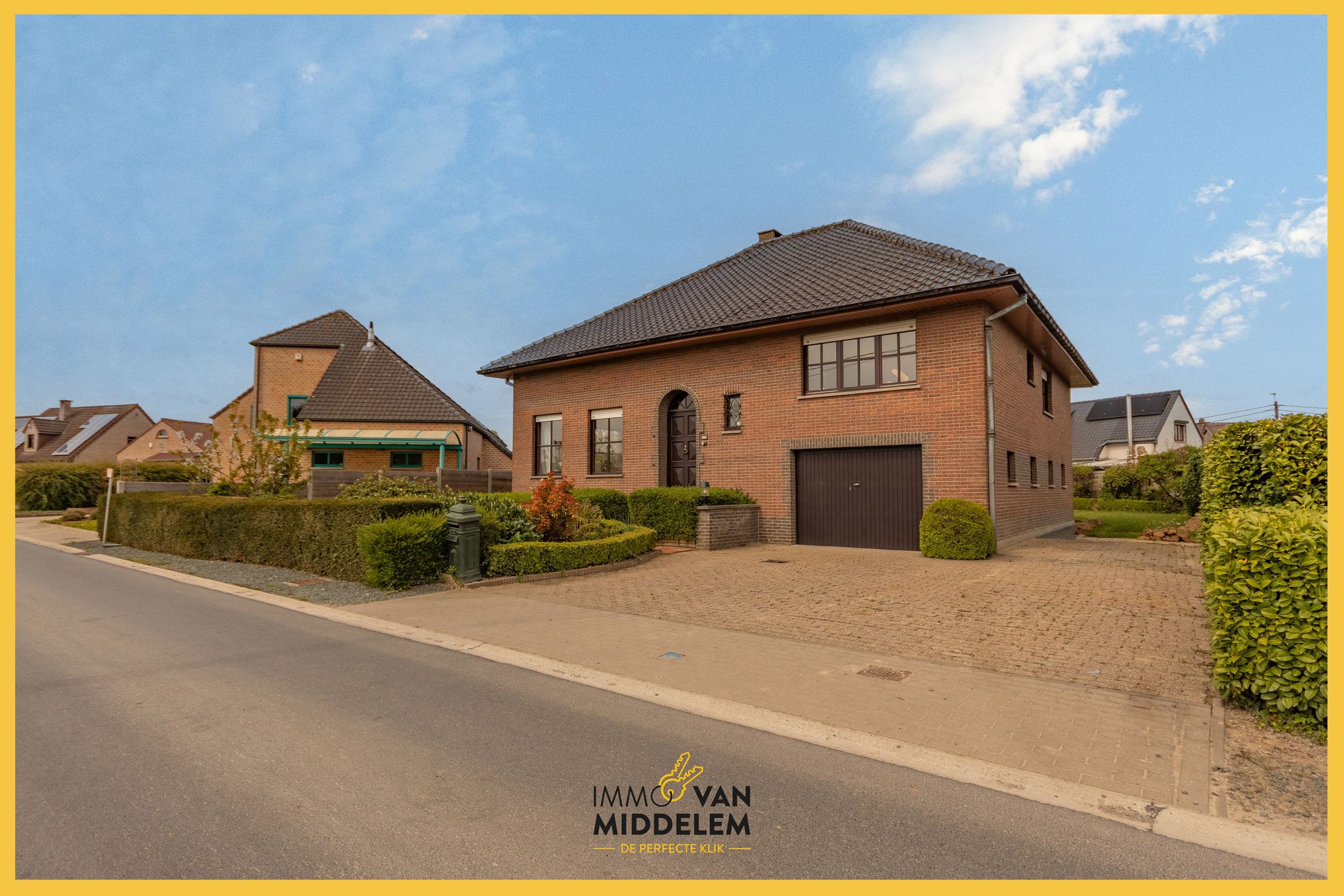 Hoofdfoto van de publicatie: GROTE KARAKTERVOLLE WONING MET GARAGE EN TUIN