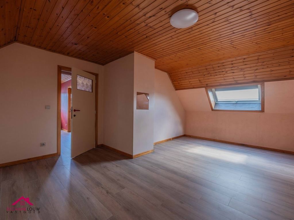 Ruim duplexappartement met 3 slaapkamers foto 29