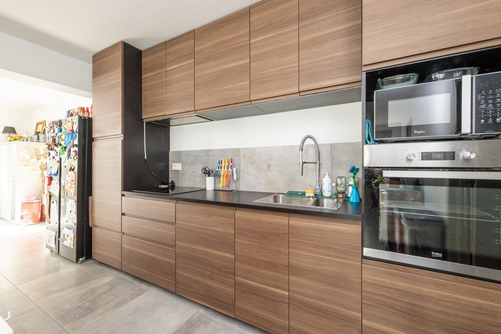 Gerenoveerd gelijkvloers appartement (149m²) met 2slpk, stadstuin en garagebox! foto 2