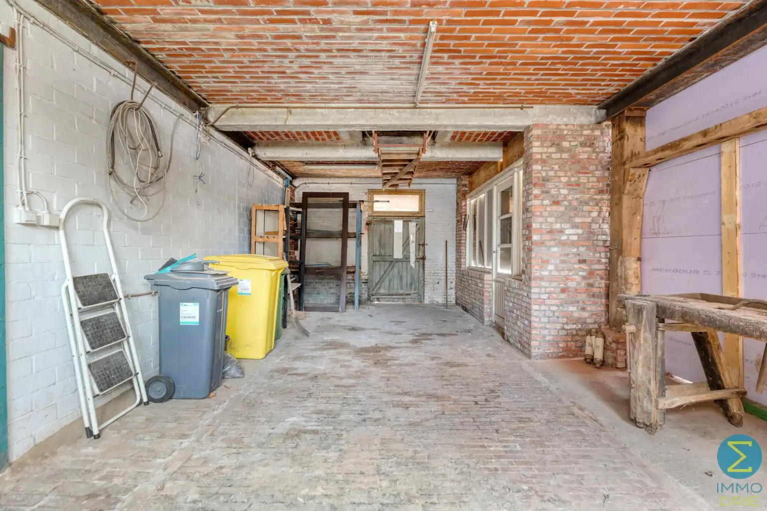 Nabij groene omgeving gelegen te renoveren woning op 567m² foto 16