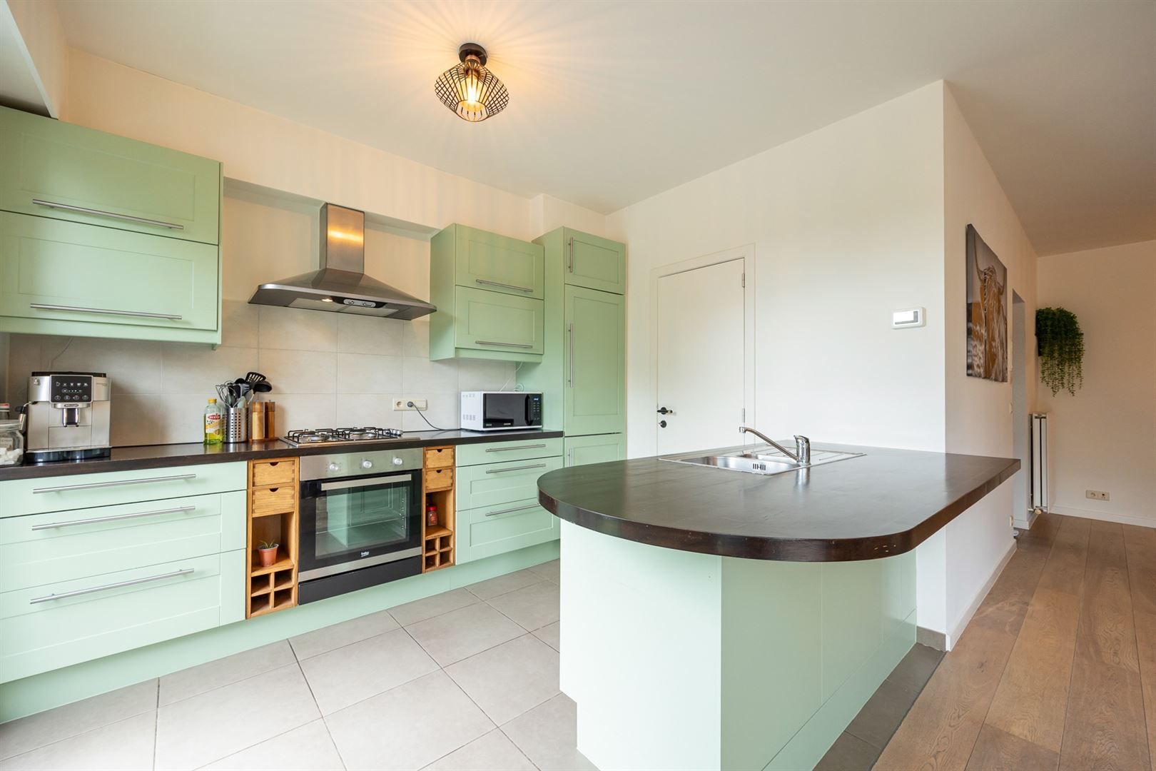 Appartement met twee slaapkamers met overdekte autostaanplaats foto 2