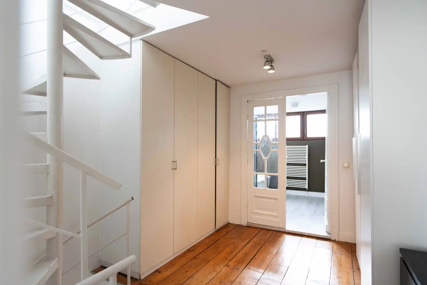 Karaktervol huis met 3 slaapkamers en 2 buitenruimtes op het Zuid. foto 15