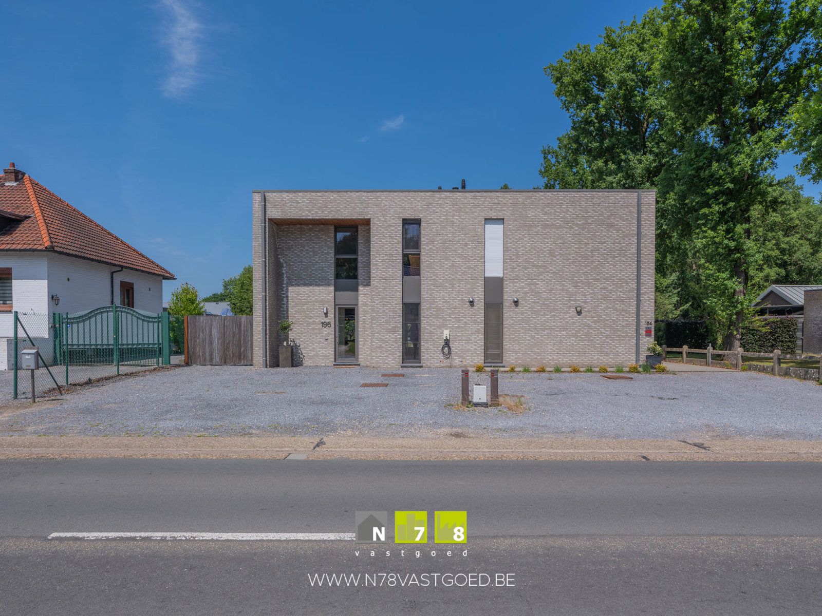 Huis te koop foto {{pictureIndex}}