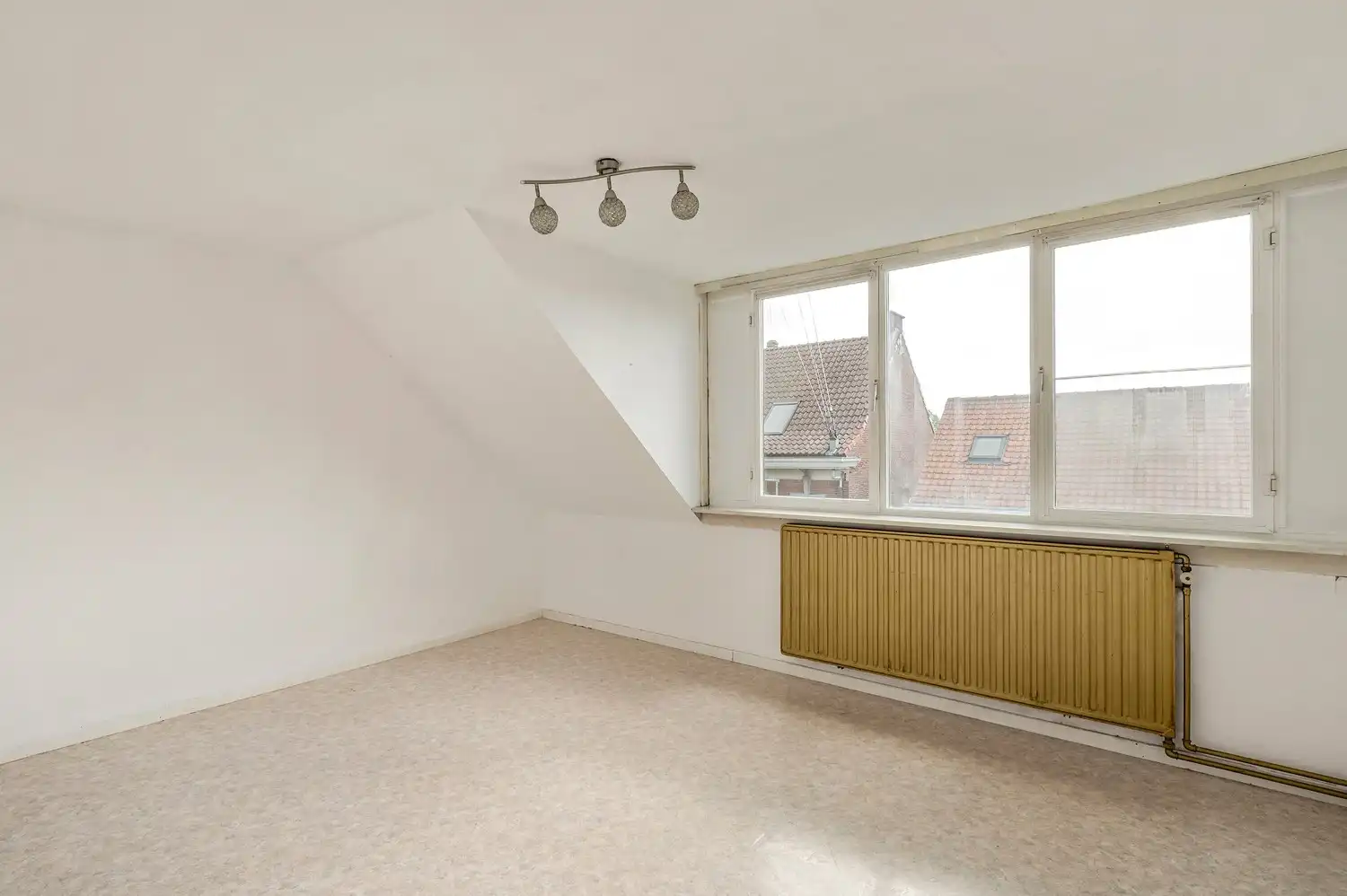 TE KOOP – Bel-étage woning op toplocatie in Berlaar. foto 26