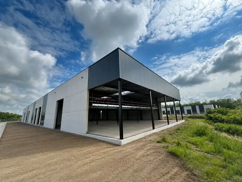Bedrijfsgebouw te huur foto 2