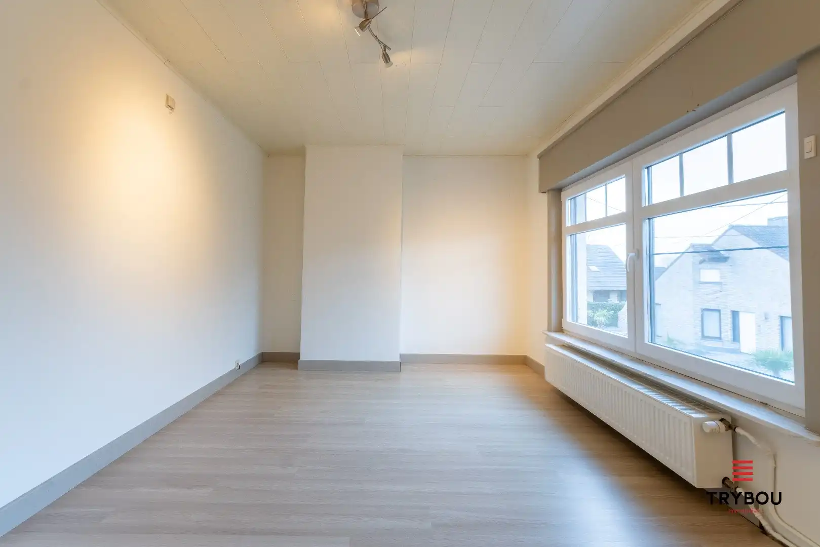 Open bebouwing met een uitzonderlijk ruim perceel in Houthulst! foto 13