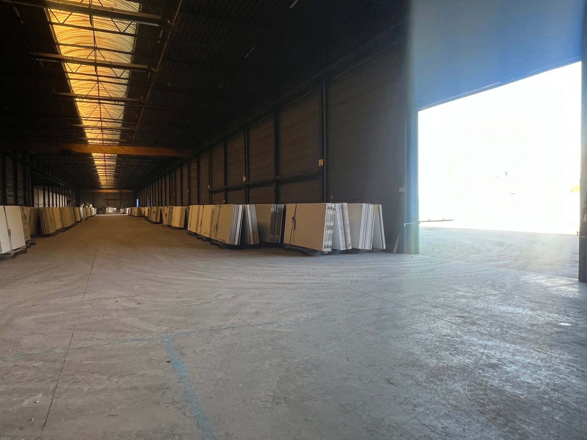 BEDRIJFSGEBOUW MET VERHARD BUITENTERREIN foto 5