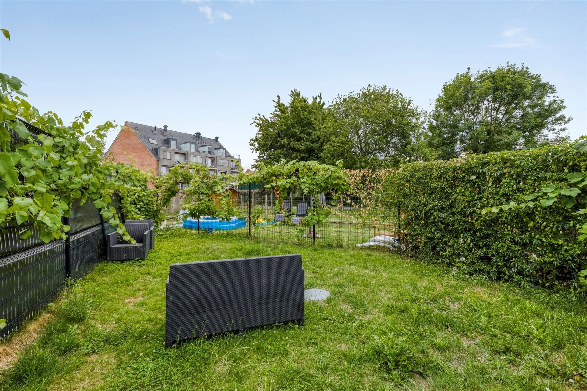 Ruime woning met potentieel in hartje Merchtem
 foto 7