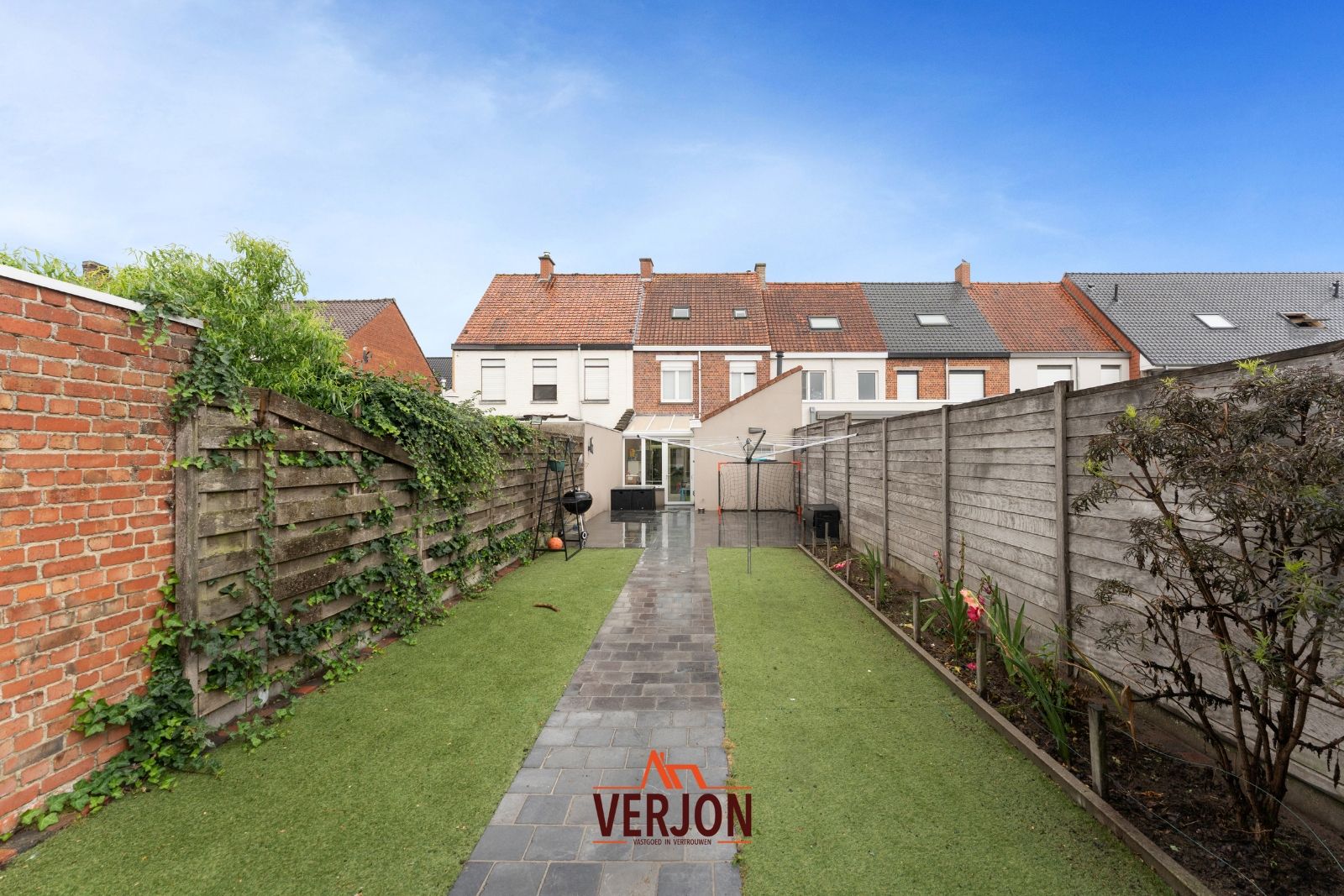 Gezinswoning met 4 slaapkamers, tuin en garage in Emelgem! foto 16