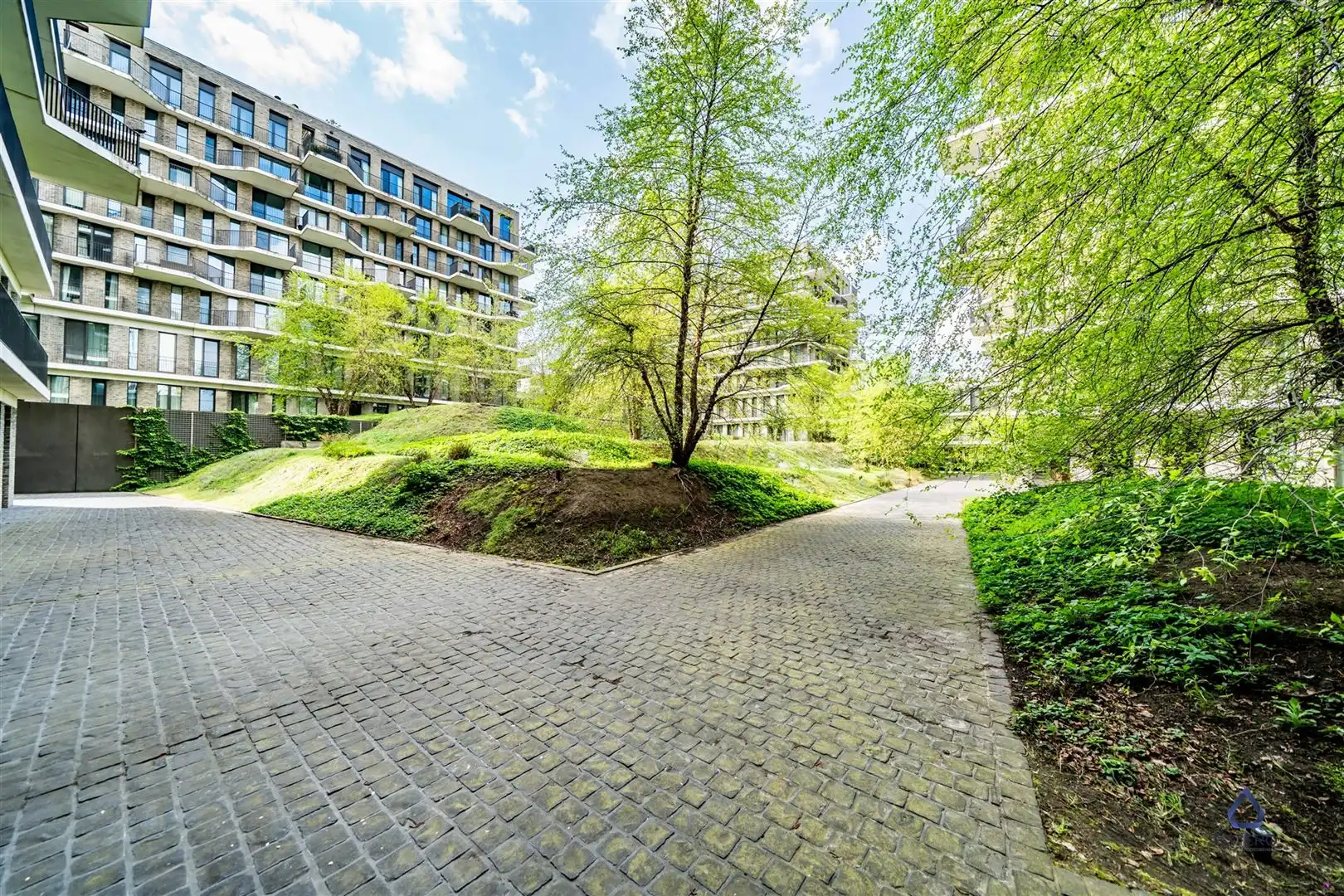 Modern en gemeubeld appartement met zonnig terras  foto 13