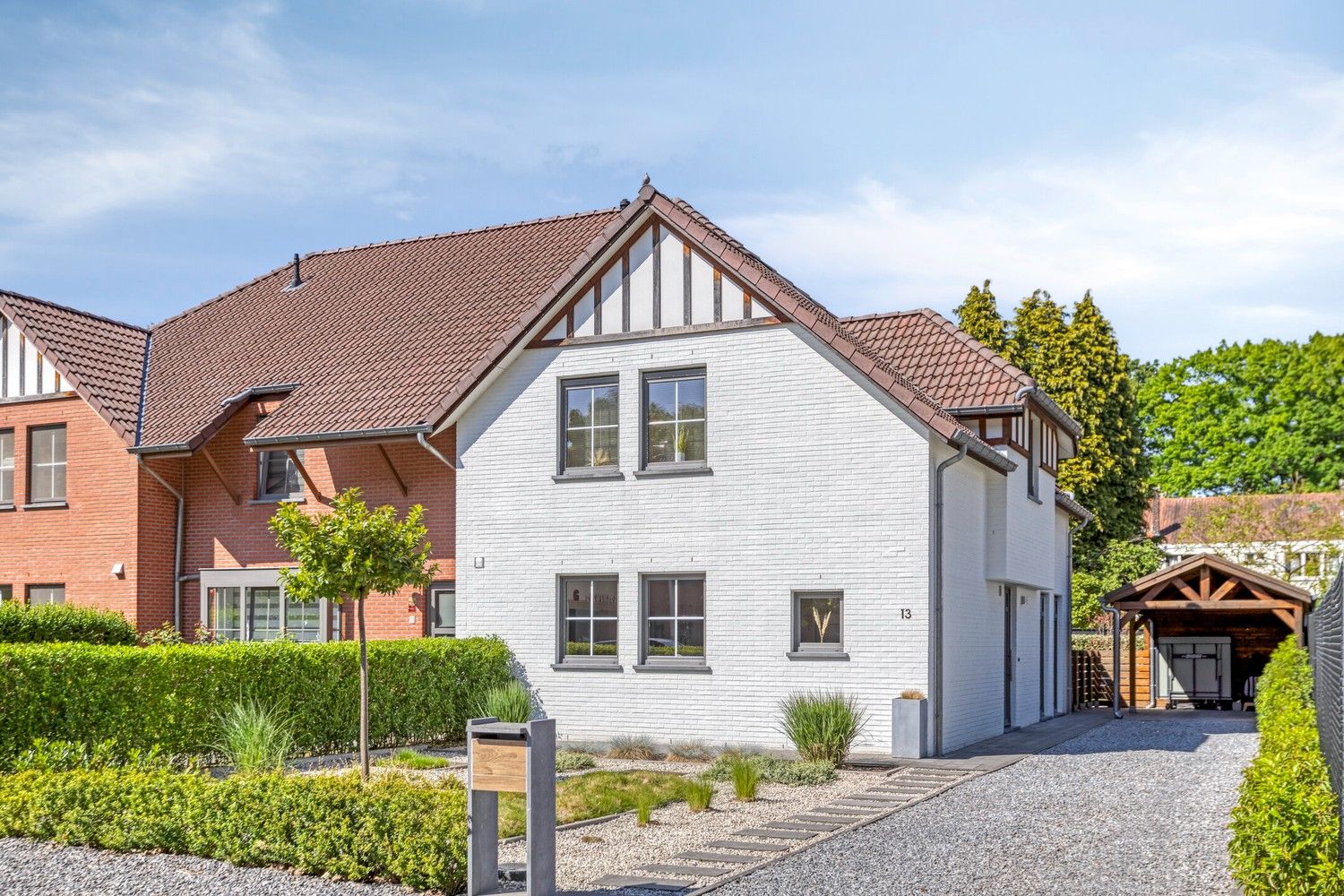 Instapklare gezinswoning in rustige woonwijk met 4 slaapkamers, tuin en gunstig EPC foto {{pictureIndex}}