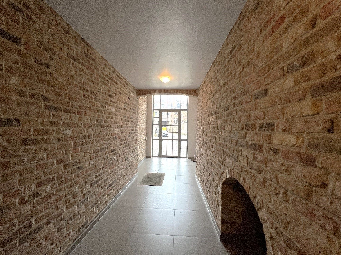 RUSTIG GELEGEN APPARTEMENT (228M²) IN HET CENTRUM VAN IEPER MET TERRAS foto 3