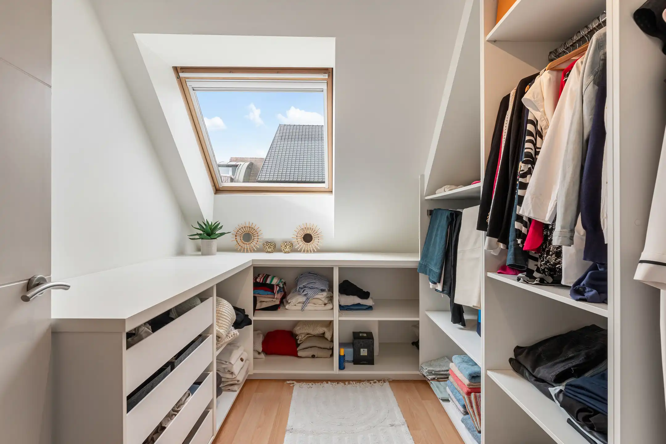 Ruim duplexappartement met groot terras in volle centrum foto 11