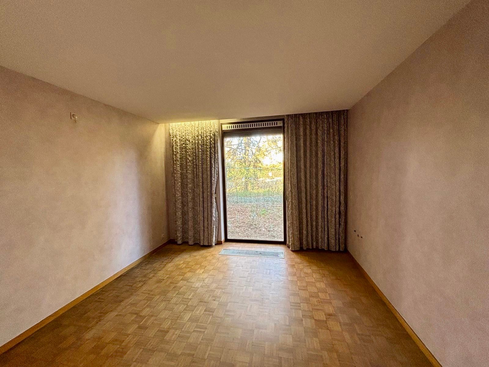 Te renoveren woning op 4769 m², grenzend aan natuurgebied De Keiheuvel foto 9