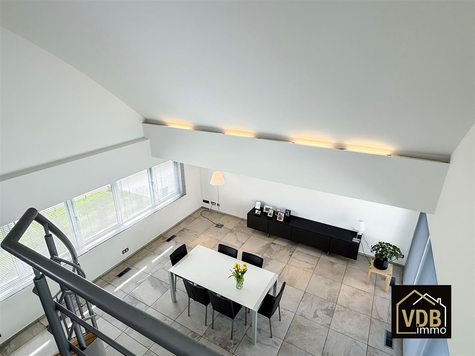 Penthouse zeer goed afgewerkt foto 47