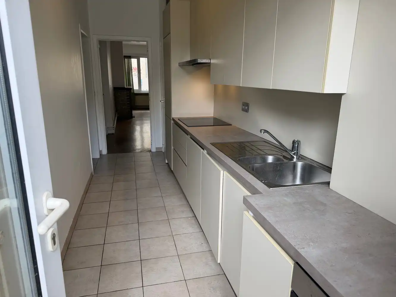 Gelijkvloers appartement met terras en garage (€35.000,-) foto 9