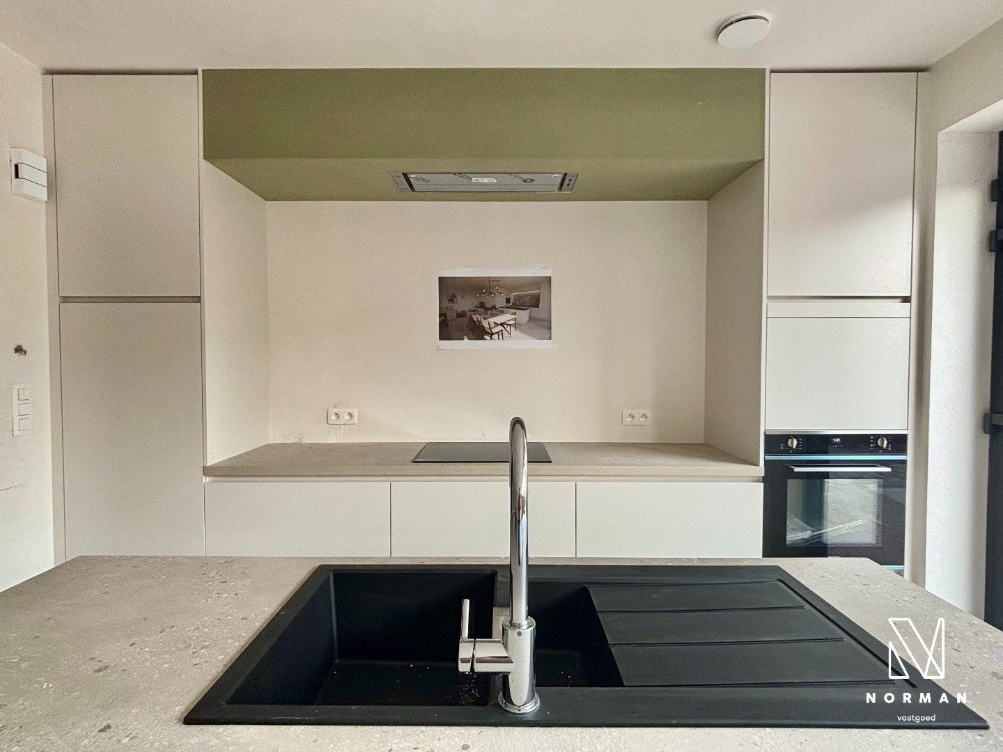 Nieuwbouwwoning met 5 kamers, inpandige garage en prachtig uitzicht foto 5