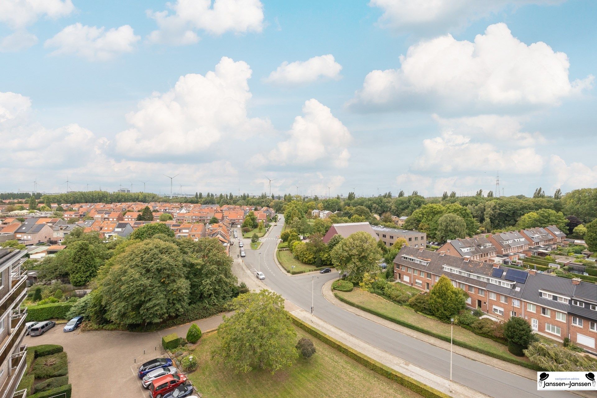 Uniek appartement met prachtig dakterras en panoramisch uitzicht foto 2