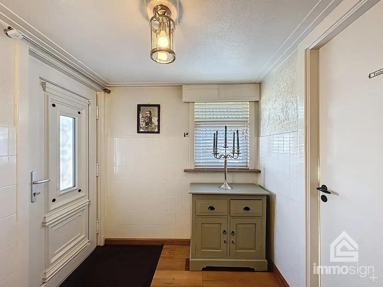 Exclusieve woning voorzien van dubbele garage en bedrijfshal op de Nederlandse grens foto 17