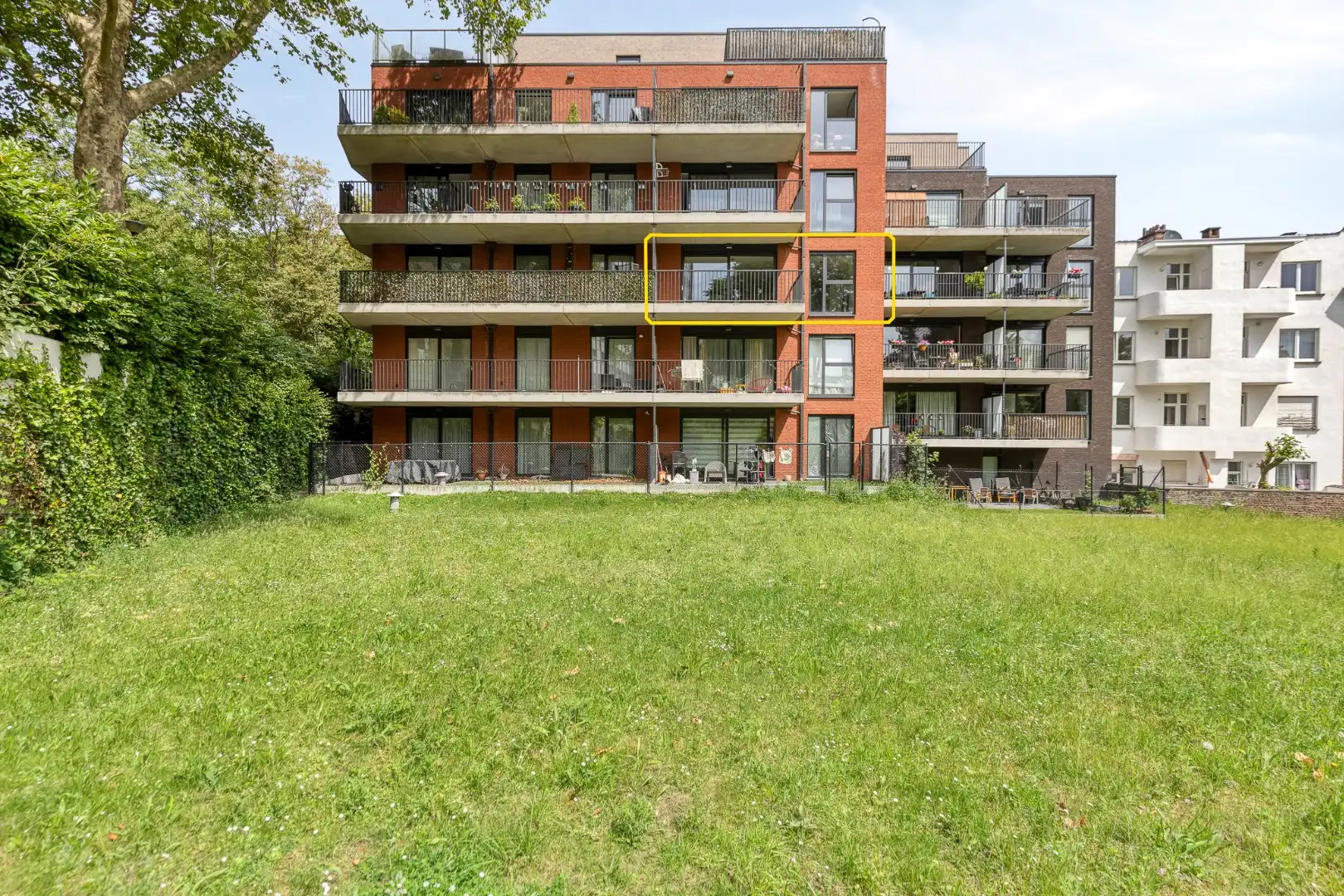 Instapklaar 1-slpk appartement te Laken foto 11