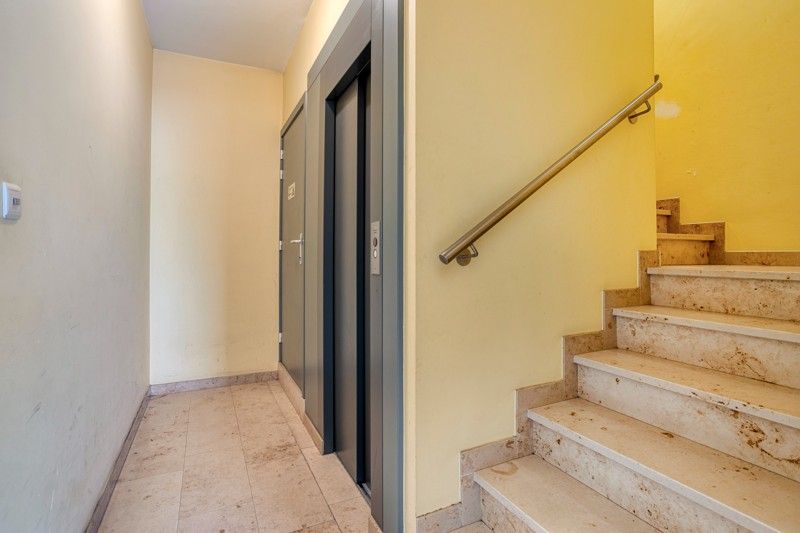 🏡 Ruim en lichtrijk appartement met 2 slaapkamers, terras in hartje Wakken! ☀️ foto 3