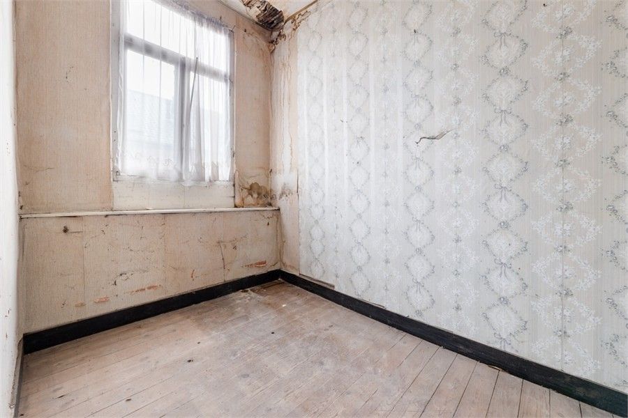 TE RENOVEREN STADSWONING MET VEEL POTENTIEEL IN HET STADSCENTRUM VAN SINT-TRUIDEN foto 25