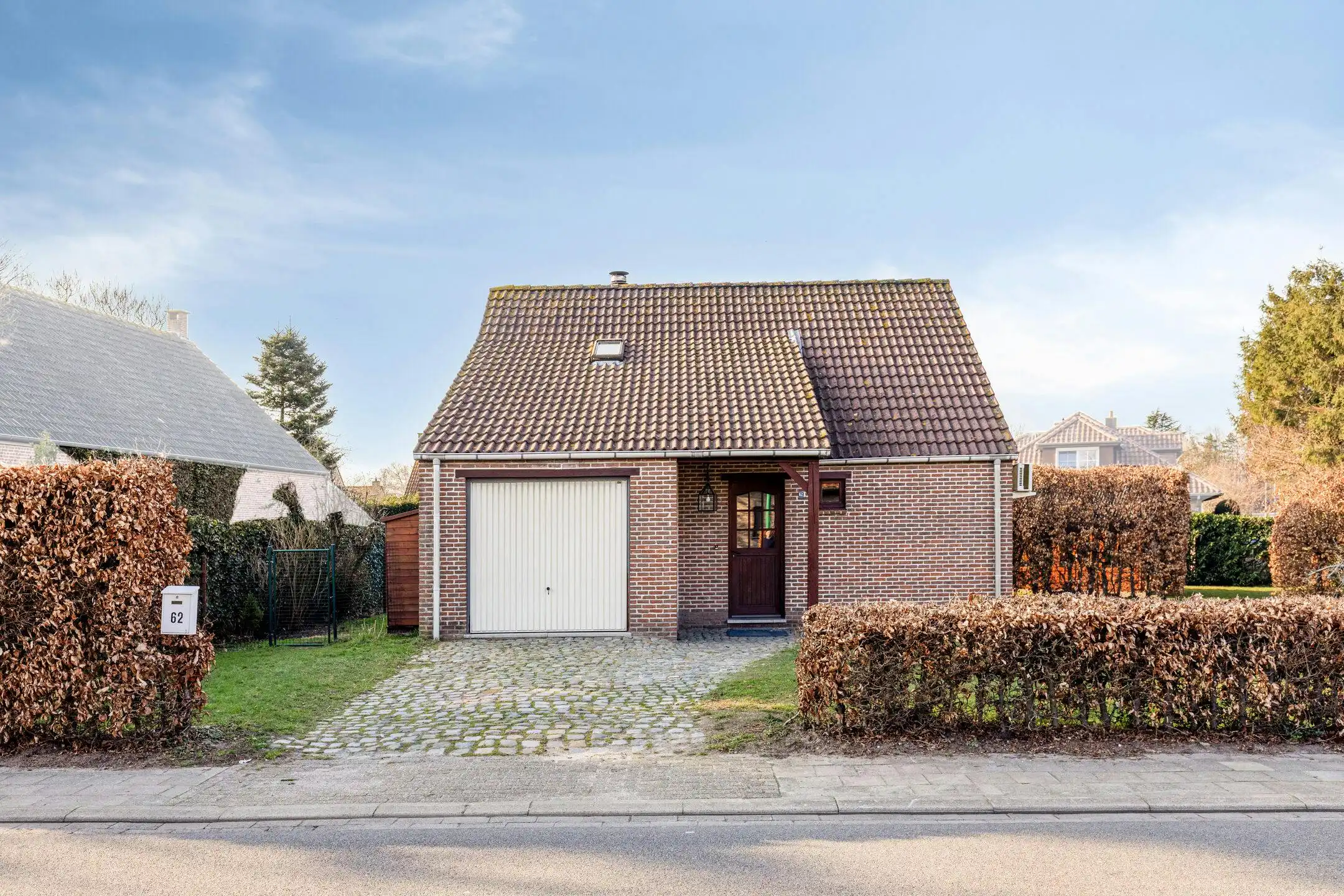 Perfect onderhouden vrijstaande woning te Essen foto {{pictureIndex}}