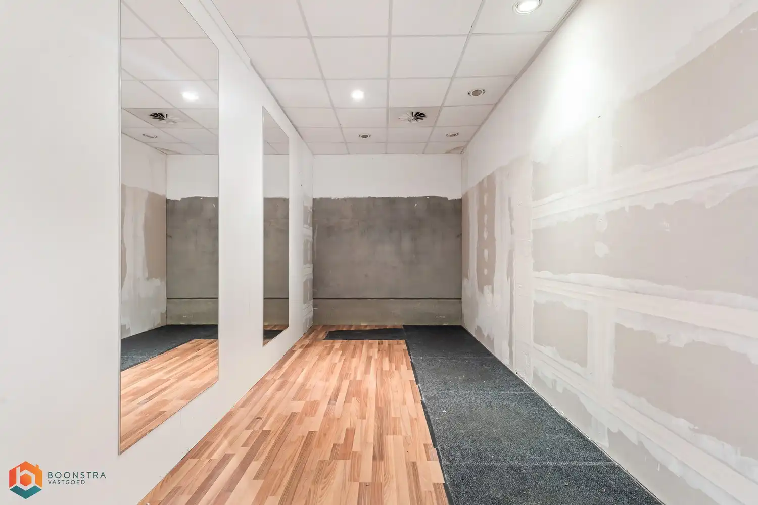 Ruim handelsgelijkvloers op een uitstekende locatie te Heist-op-den-Berg foto 14