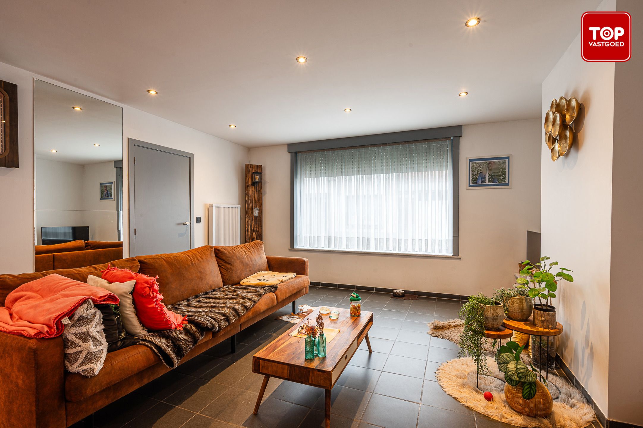 Charmante, instapklare woning met gezellige tuin in hartje Ardooie foto 3