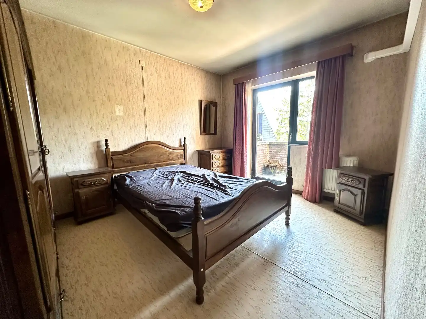 Ruim en centraal gelegen appartement in Tongeren met 2 slaapkamers, terras, garage en berging foto 13