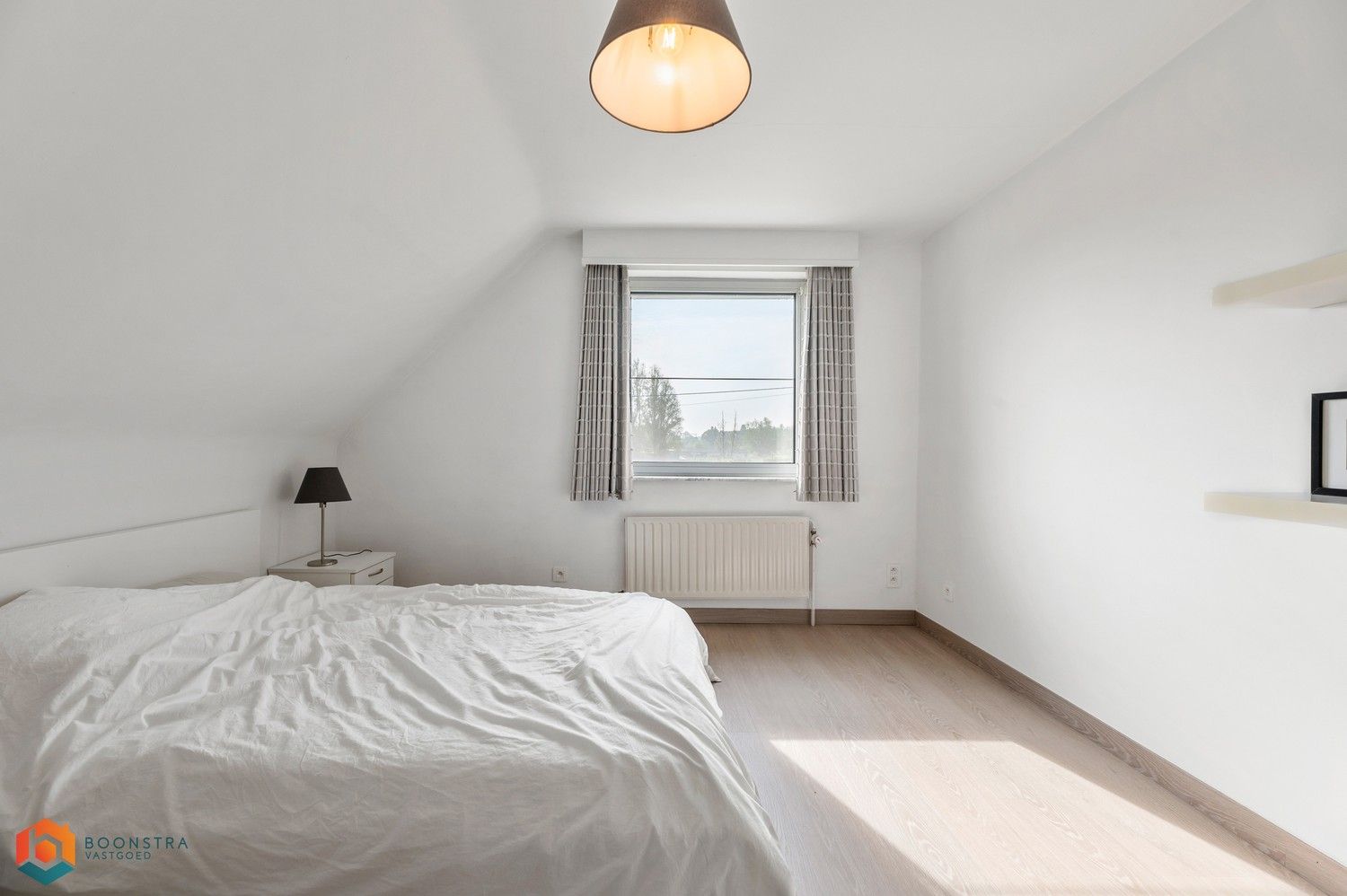 Stijlvolle villa met prachtige tuin, 3 slaapkamers en mogelijkheid tot vrij beroep foto 22