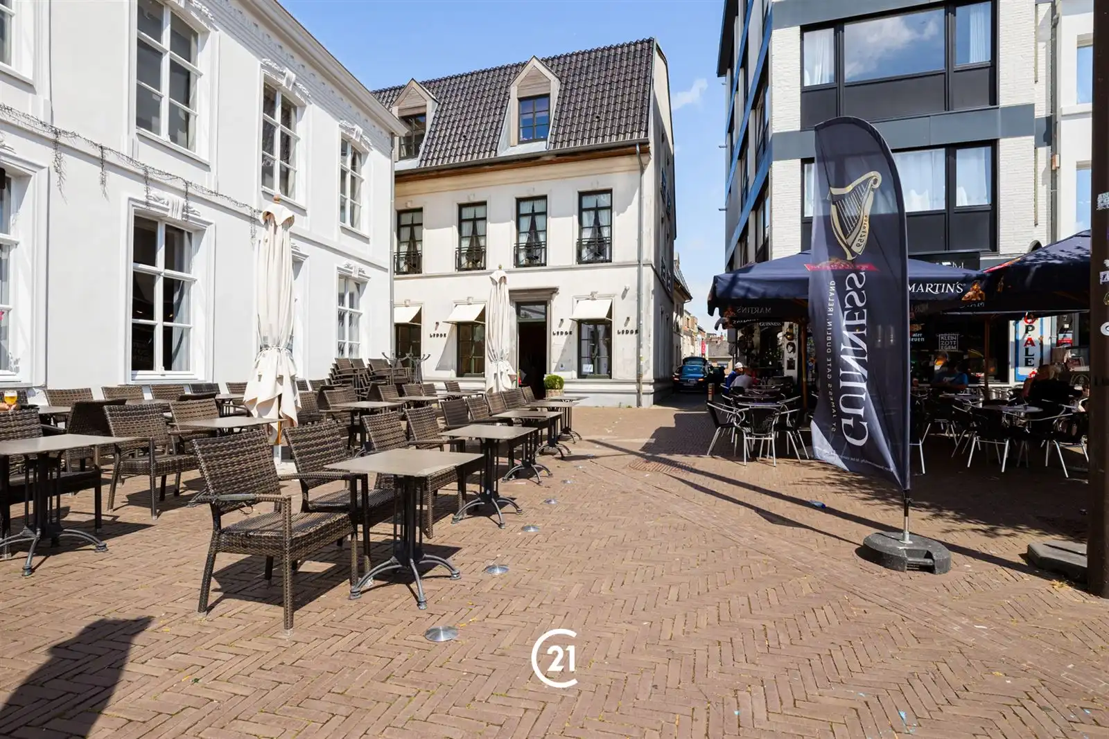 Ruim appartement met terras en garage te Zottegem foto 19