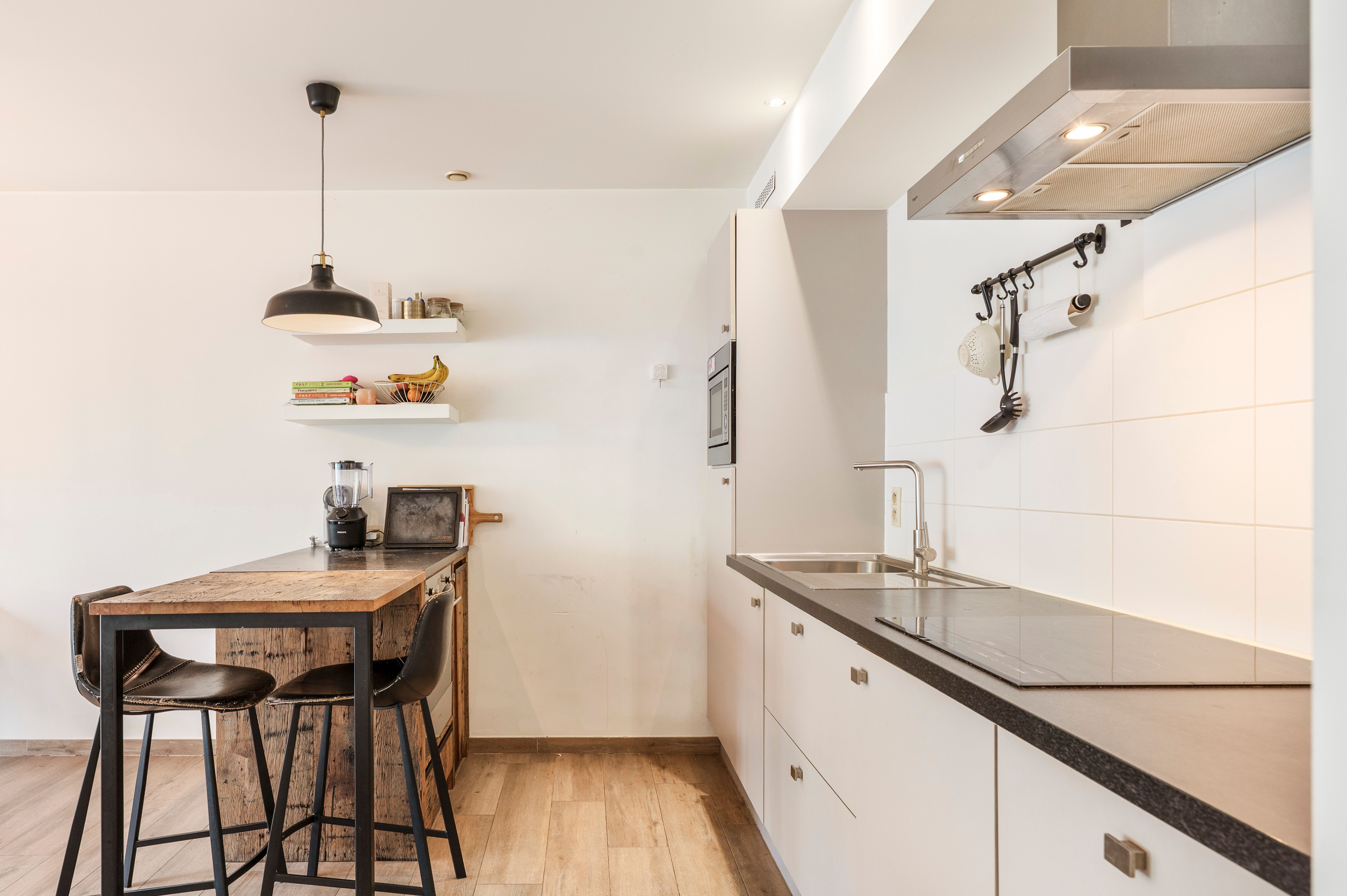 Moderne gezinswoning met gezellige stadstuin op de Lage Kaart te Brasschaat! foto 6