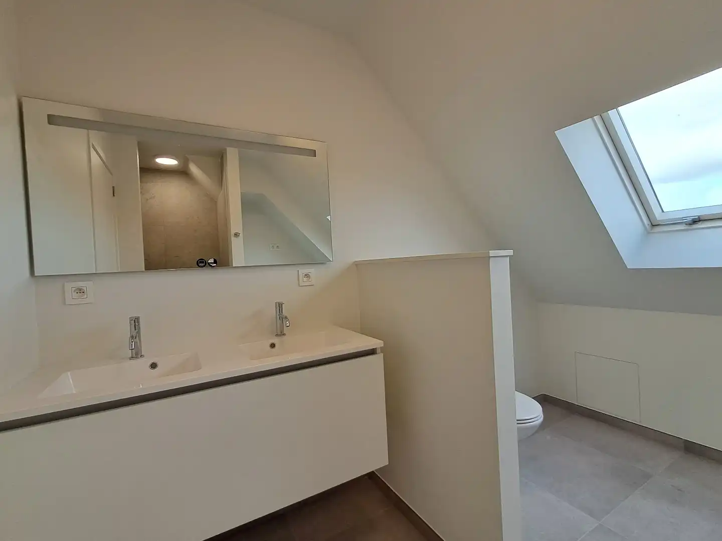 Ruim nieuwbouwappartement te Sijsele! foto 11