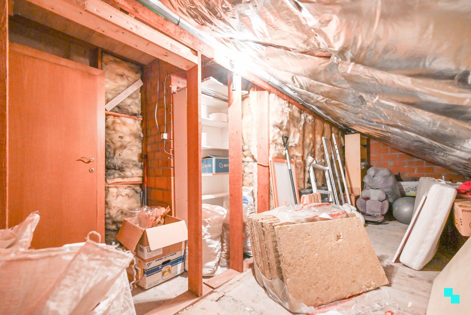 Instapklare, ruime villa in Oostrozebeke foto 28